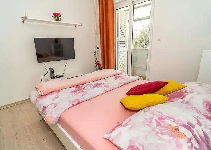 Studio apartment Goga